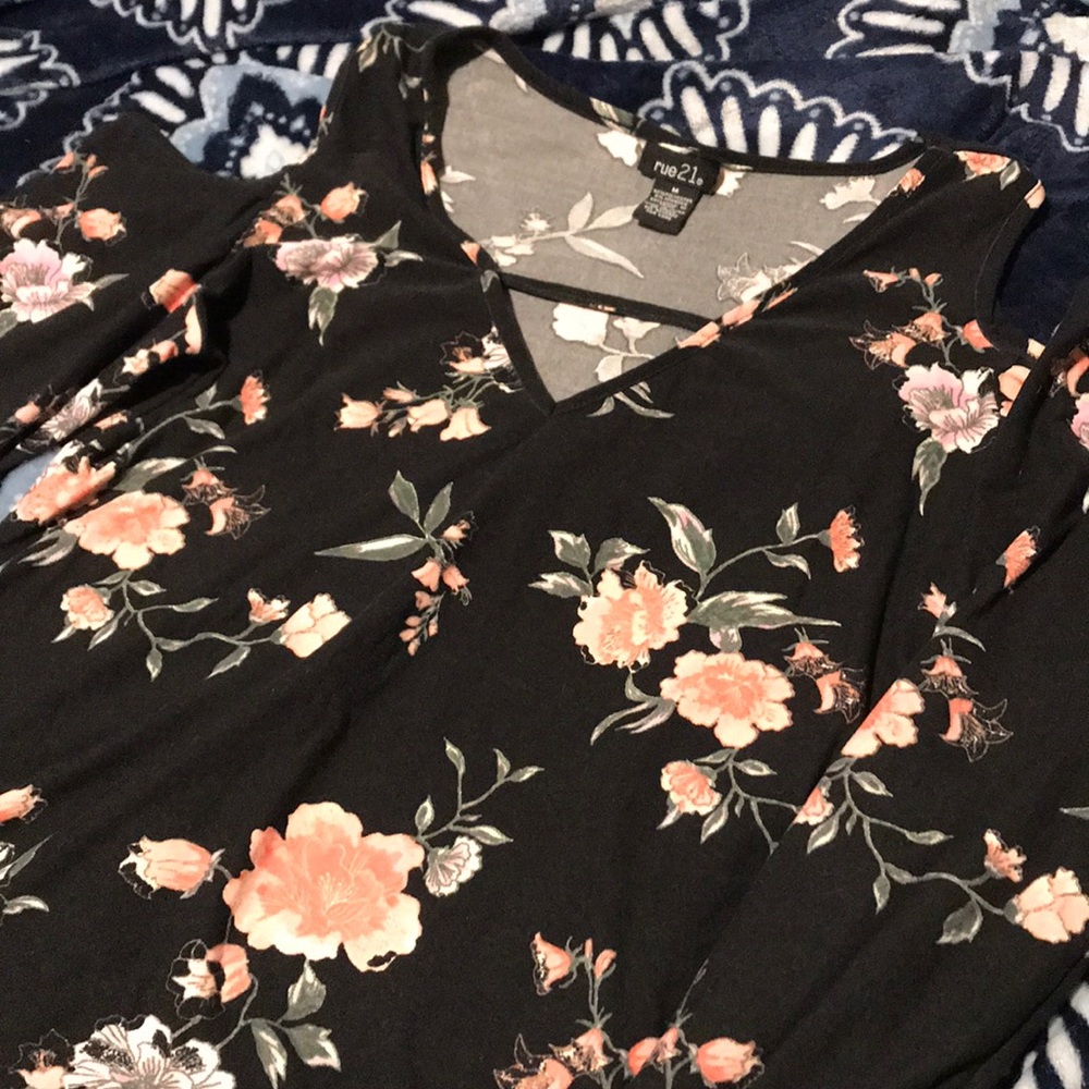 Rue21 cold shoulder shirt